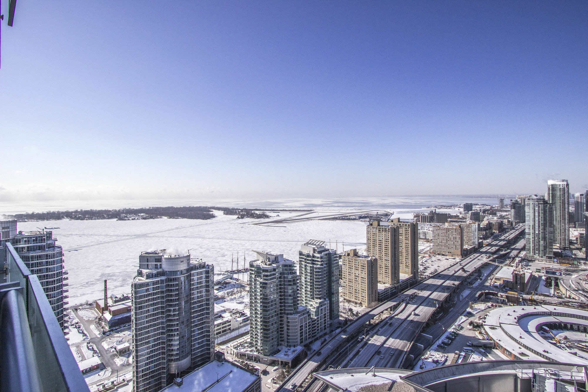 Ice - Lake And City View Toronto Eksteriør bilde